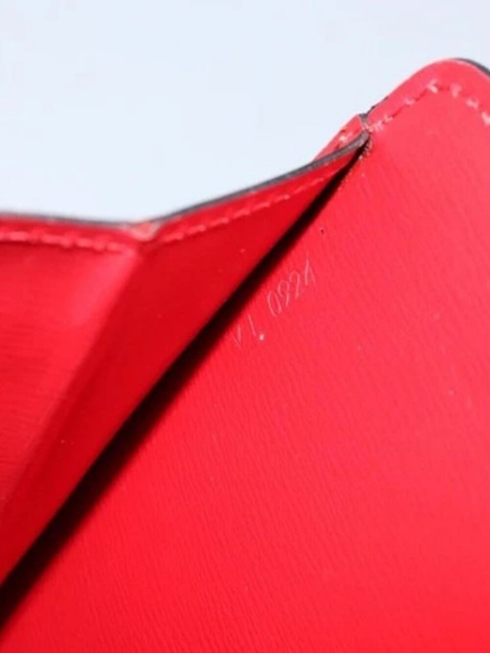 LOUIS VUITTON Epi Capuchin Shoulder Bag Red - Picture 11 of 16